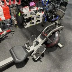 Discount - Used Sunny Fitness SF-RW5910 Water Rower Rowing Machine Exercise & Fitness