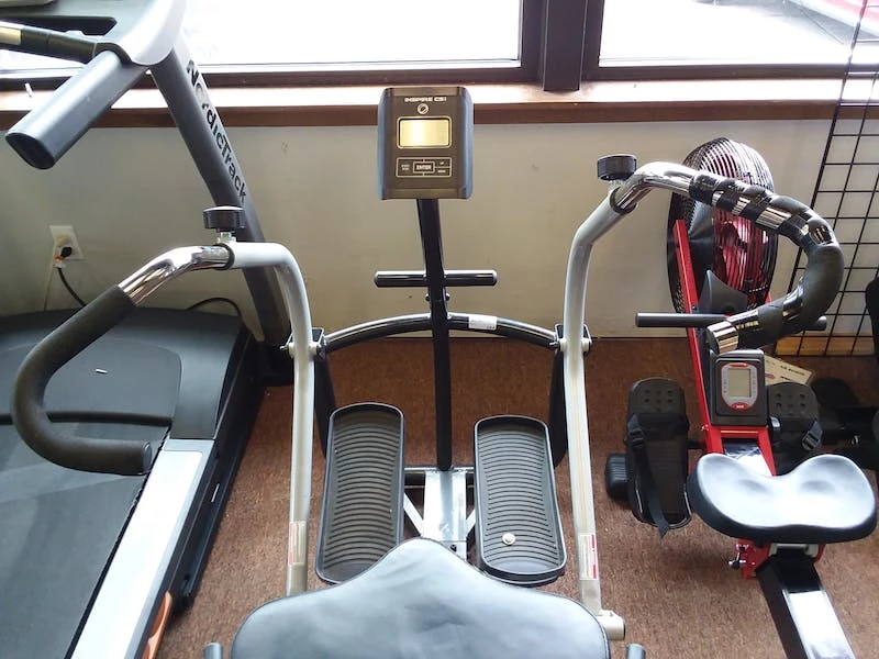 Free Shipping - *Other Brand Used CS1 Magnet Stationary Bikes Exercise & Fitness - Image 2