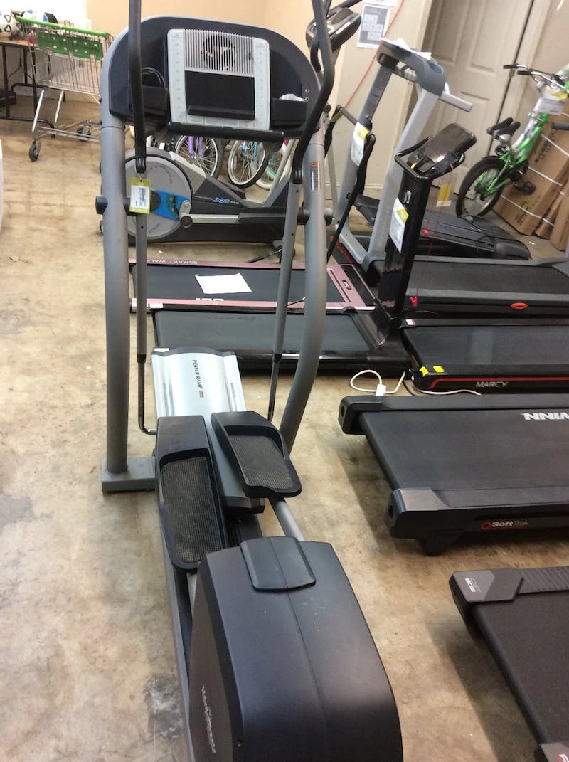 Free Shipping - Used Nordic Track NORDIC TRACK CX1055 Ellipticals Exercise & Fitness / Ellipticals