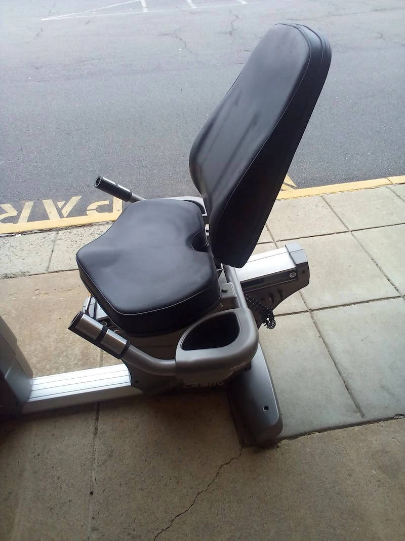 Best Price - Used Spirit CR800 Magnet Stationary Bikes Exercise & Fitness / Stationary Bikes - Image 2