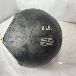 Free Shipping - Used Gaiam 8 Lb Medicine Ball With Handles Exercise & Fitness Black