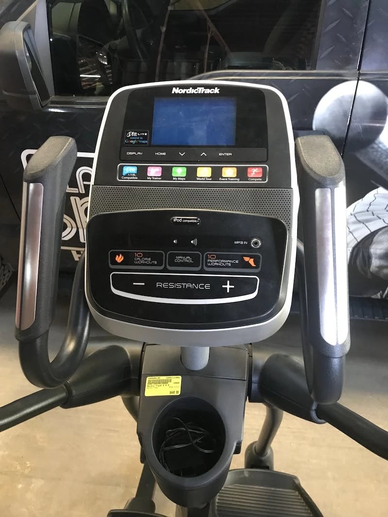 Shipping Included - Used Nordic Track E 5.5 Ellipticals Exercise & Fitness / Ellipticals - Image 3