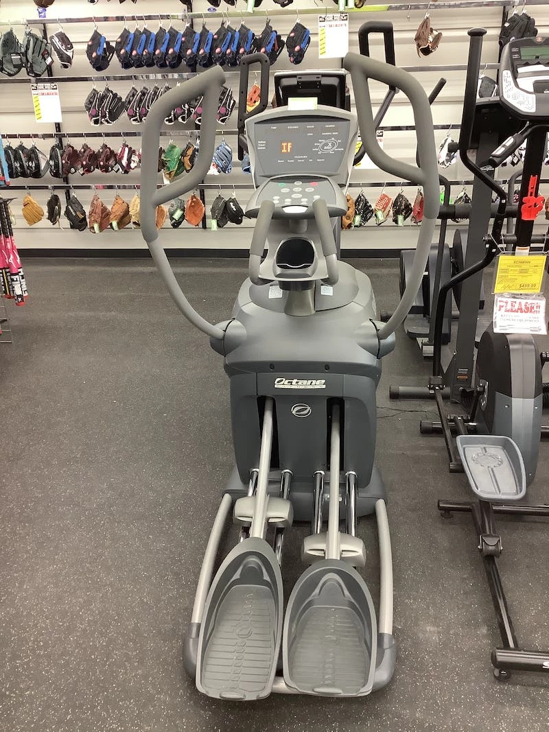 Shipping Included - Used Octane Q37 ELLIPTICAL Ellipticals Exercise & Fitness