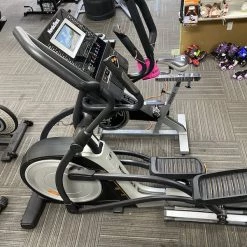 Free Shipping - Used Nordic Track ELITE 12.7 Ellipticals Exercise & Fitness
