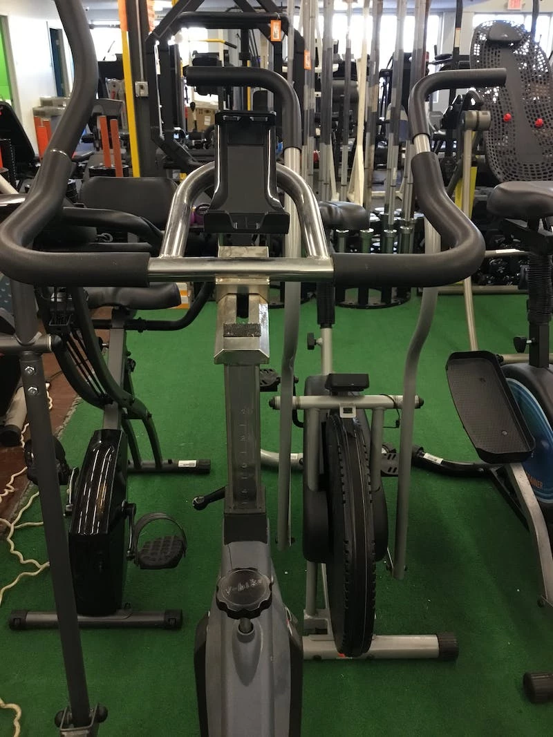 Best Price - Used Star Trac SPIN BIKE Fly Wheel Stationary Bikes Exercise & Fitness - Image 2