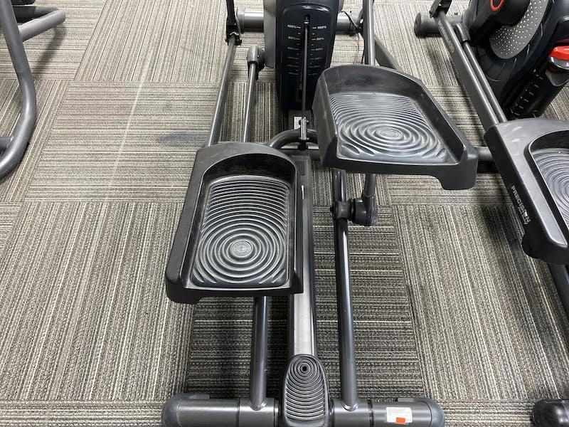 Best Price - Used Schwinn 470 Ellipticals Exercise & Fitness / Ellipticals - Image 3