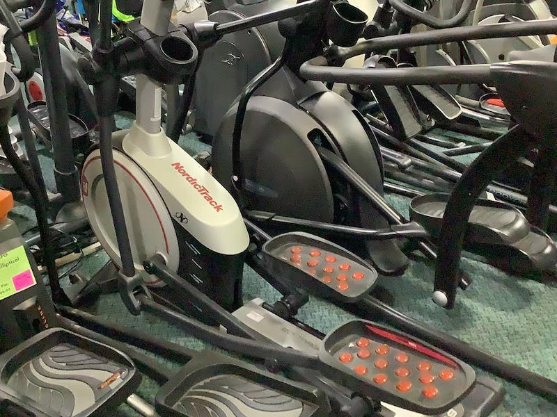 Discount - Used Nordic Track ELITE 10.9 Ellipticals Exercise & Fitness