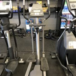 Shipping Included - Used Weslo MOMENTUM 710 Exercise & Fitness / Ellipticals