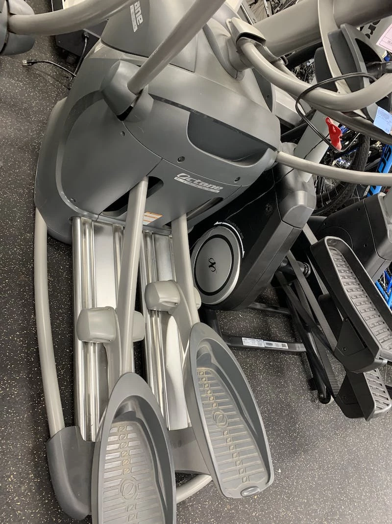 Shipping Included - Used Octane Q37CI Exercise & Fitness / Ellipticals - Image 4