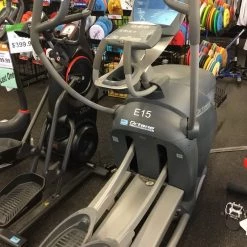 Free Shipping - Used Octane ELLIPTICAL Exercise & Fitness / Ellipticals