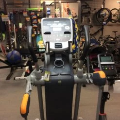 Discount - Used Precor AMT 835-P30 Exercise & Fitness / Ellipticals