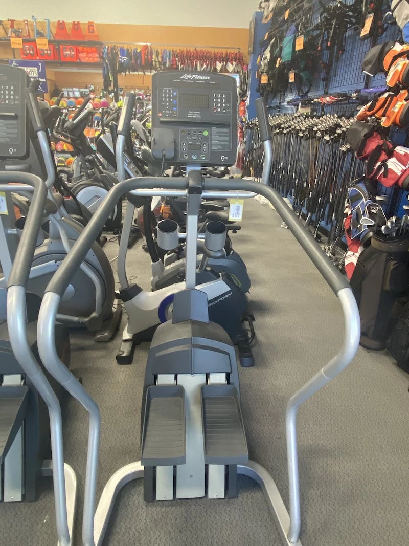 Shipping Included - Used Life Fitness ISOTRACK Exercise & Fitness / Stair Steppers