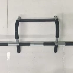 Free Shipping - Used Iron Gym Pull-up Bar Exercise & Fitness / Home Gyms