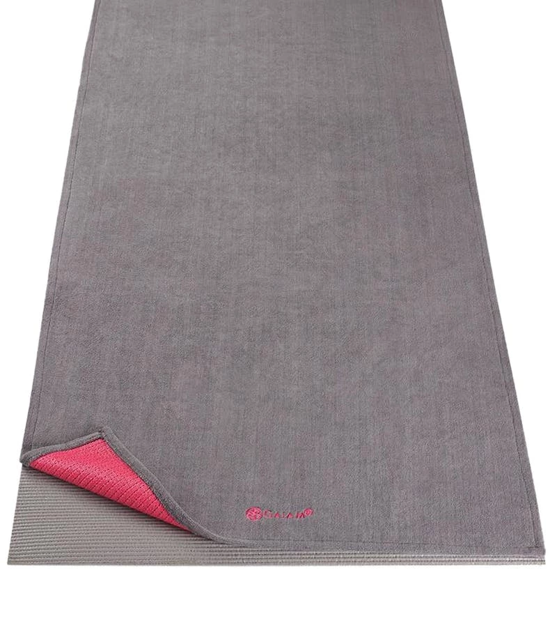 On Sale - Gaiam Grippy Yoga Mat Towel Exercise & Fitness / Yoga