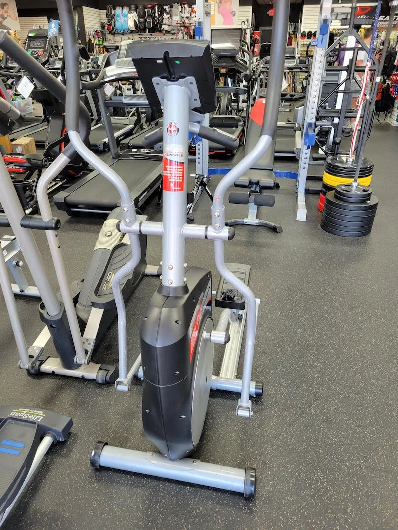 Discount - Used Schwinn 430 Ellipticals Exercise & Fitness / Ellipticals - Image 2